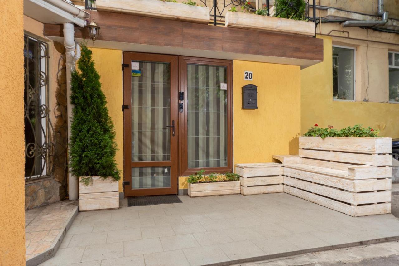 Трирівневий Лофт Із Спальнею-Укриттям Self Check-In 247 Odessa Exterior foto